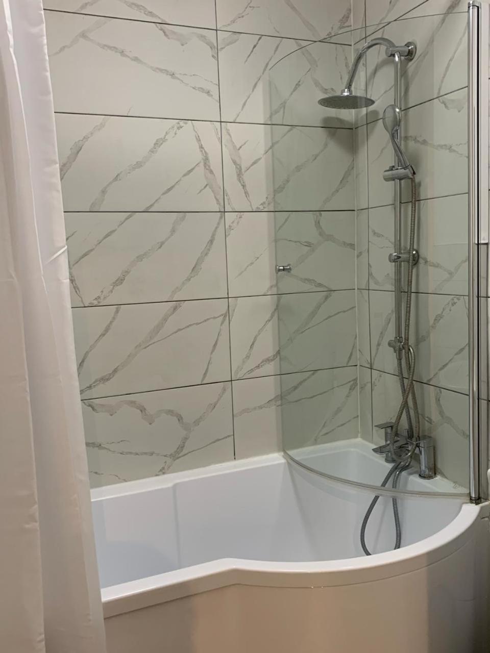 Cobbold Court Share Flat Apartment London Ngoại thất bức ảnh
